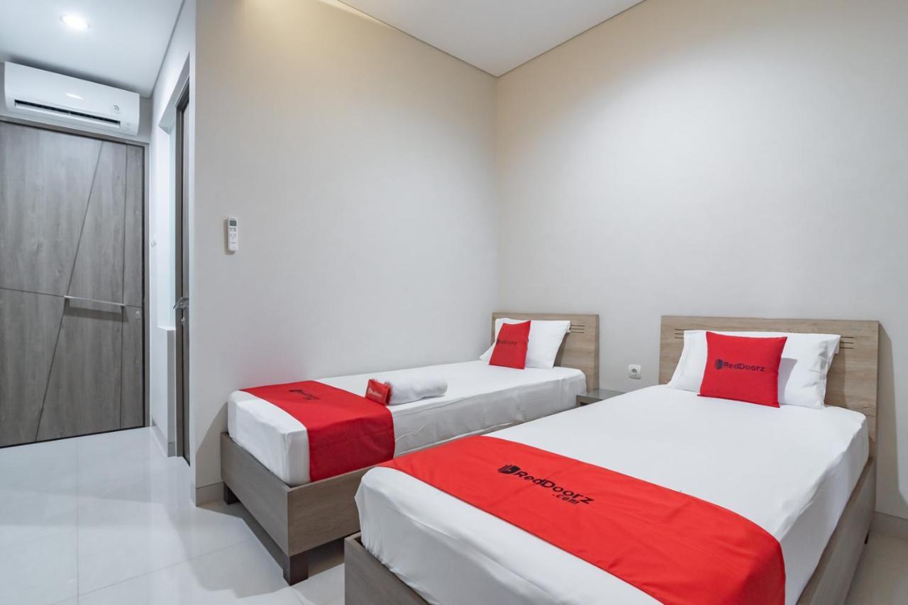 Reddoorz Plus @ Cirebon City Center Extérieur photo