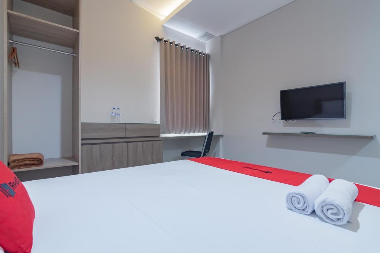 Reddoorz Plus @ Cirebon City Center Extérieur photo